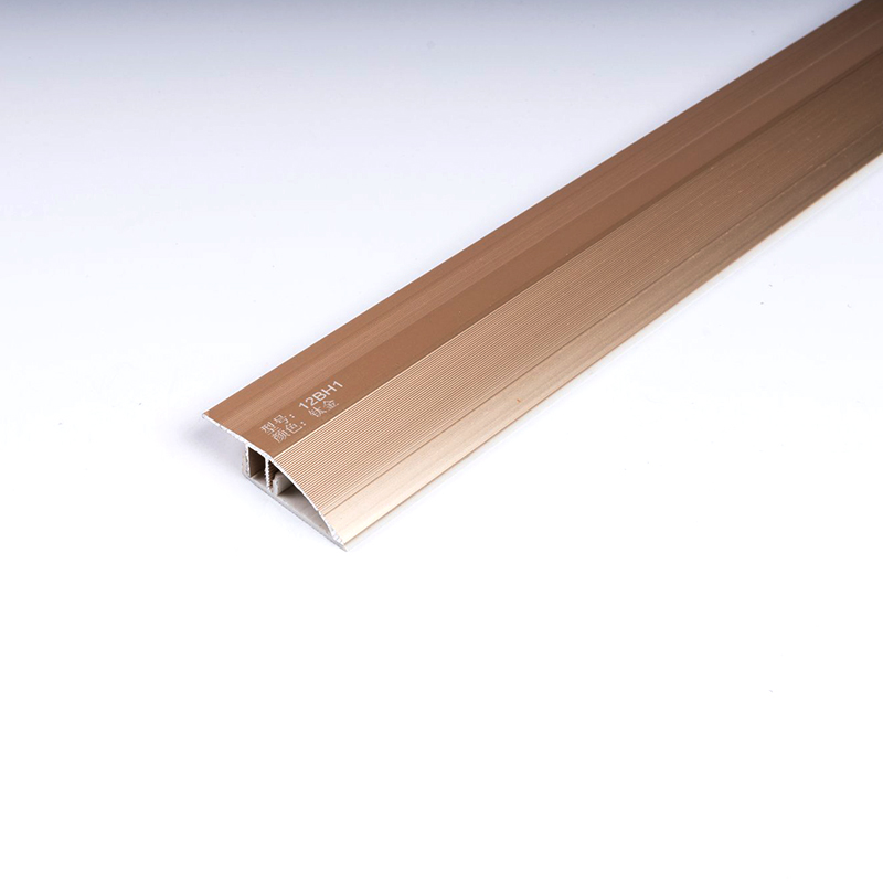 Облицовка лестницы роскошной плиткой