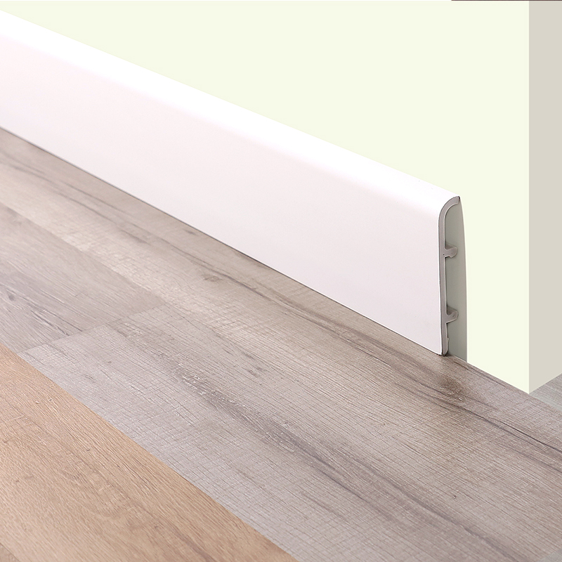 пластиковый плинтус