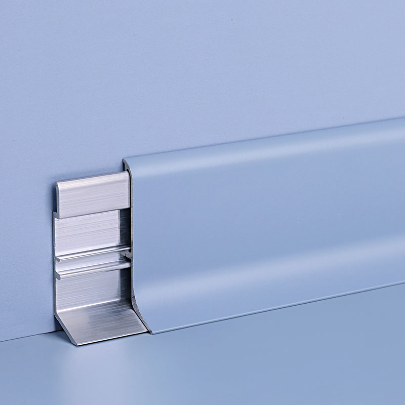 металлический плинтус 