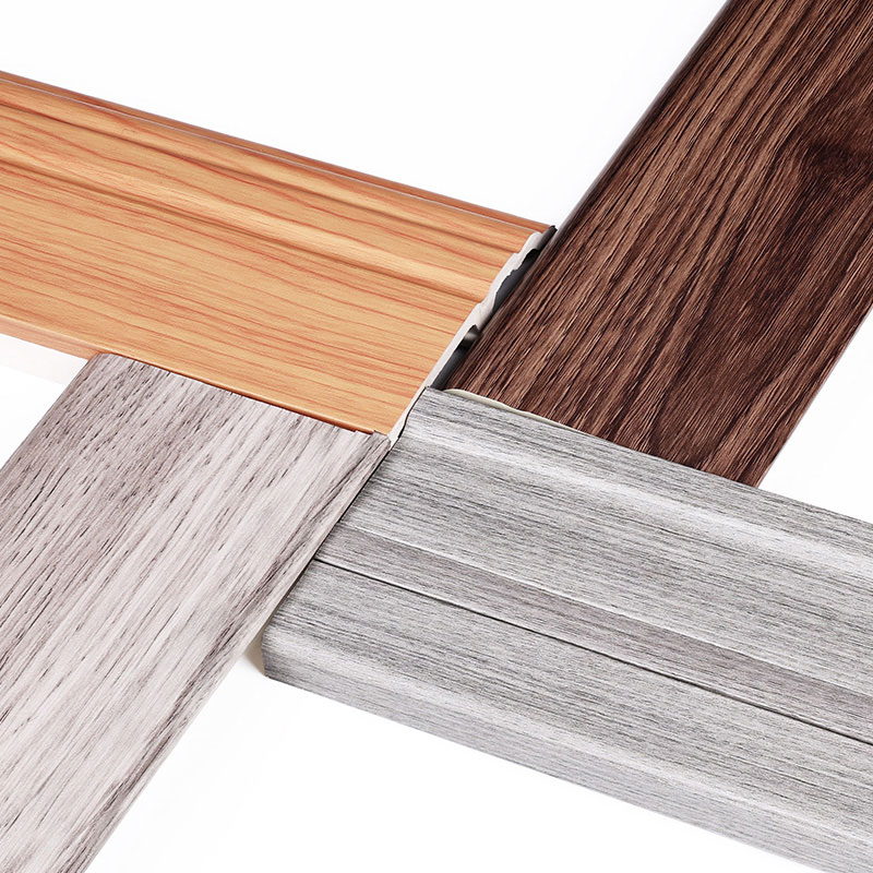 Водостойкий плинтус из ПВХ 