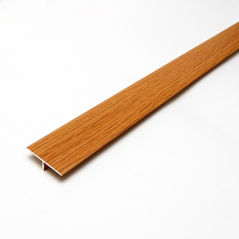 Металлическая переходная планка под плитку