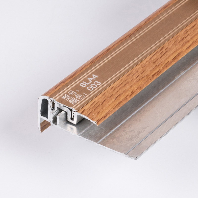 Отделка края лестницы