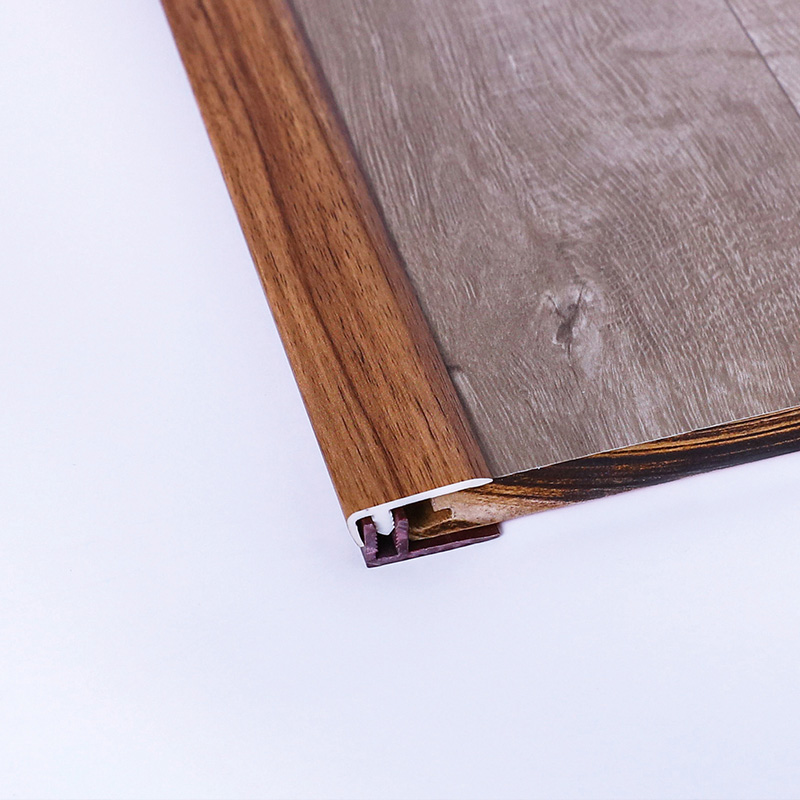 Внутренние кромки пола из ПВХ