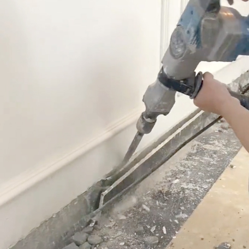 Как заменить плинтусы?