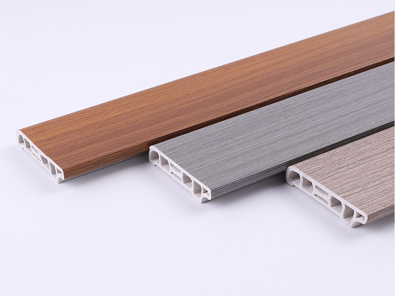 Плинтус из ПВХ с деревянным зерном 60*15 мм