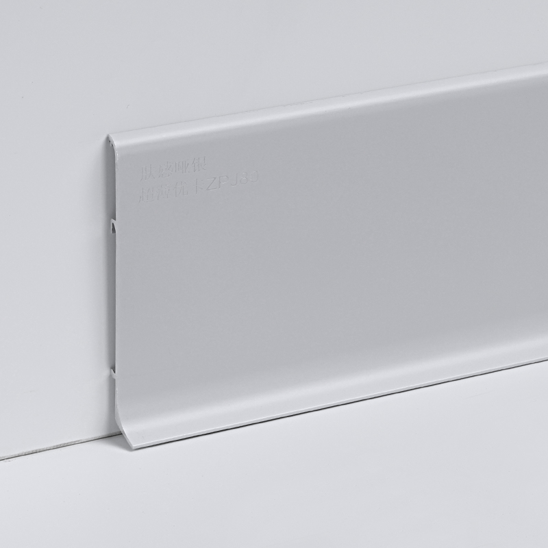 алюминиевый черный плинтус