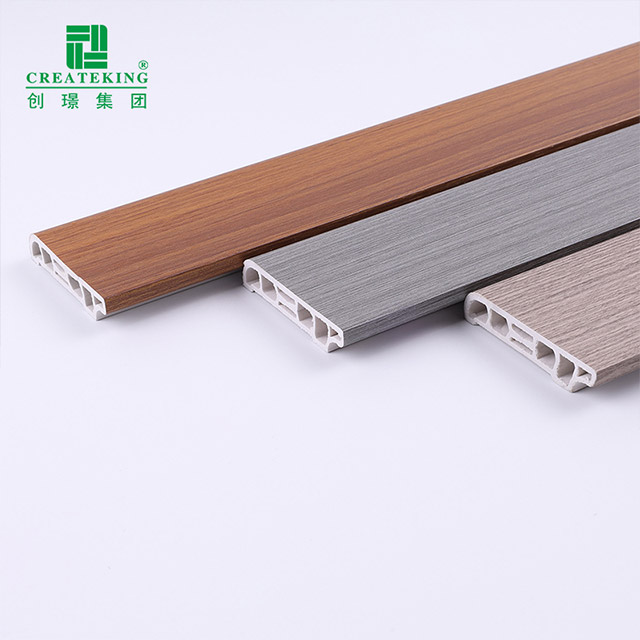 Плинтус из ПВХ с деревянным зерном 60*15 мм