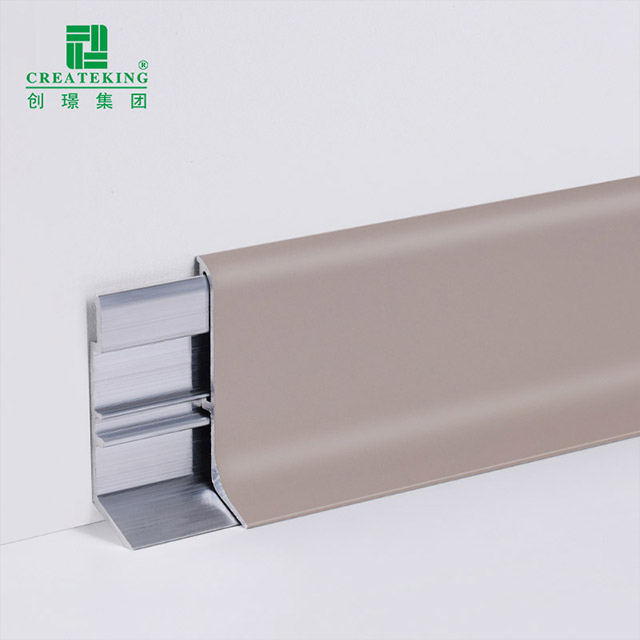 Алюминиевый напольный плинтус 40*9 мм