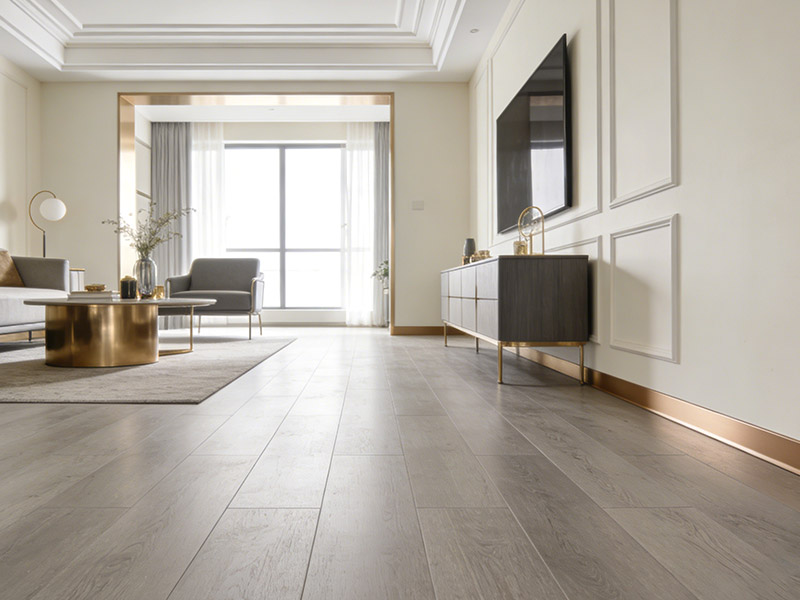 Плинтусы из нержавеющей стали