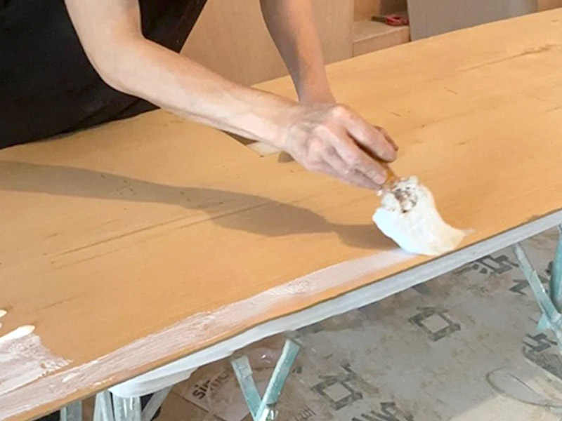 Какой клей лучше всего подходит для настенного плата?