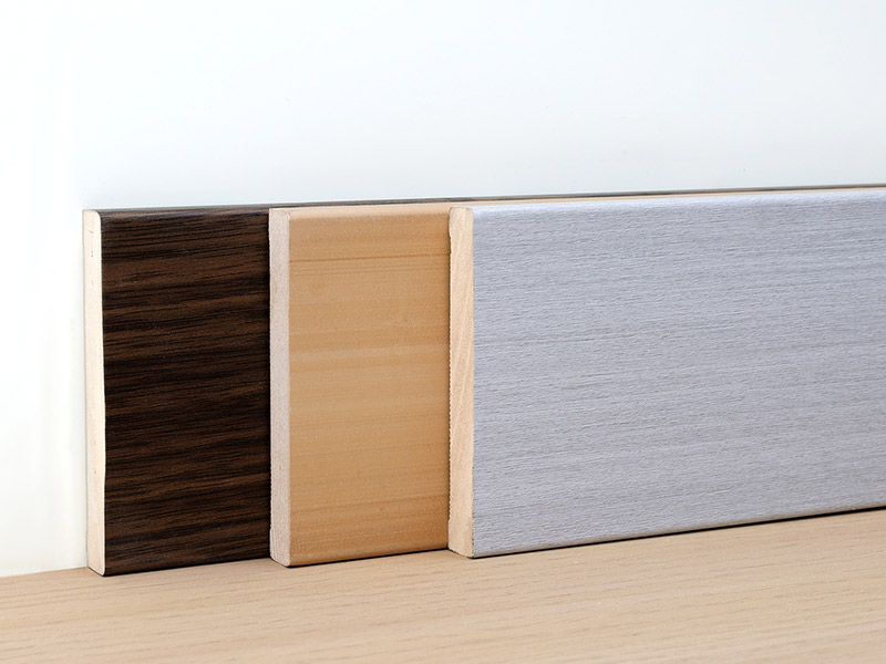 Плинтус из цельного дерева 72*10,5 мм