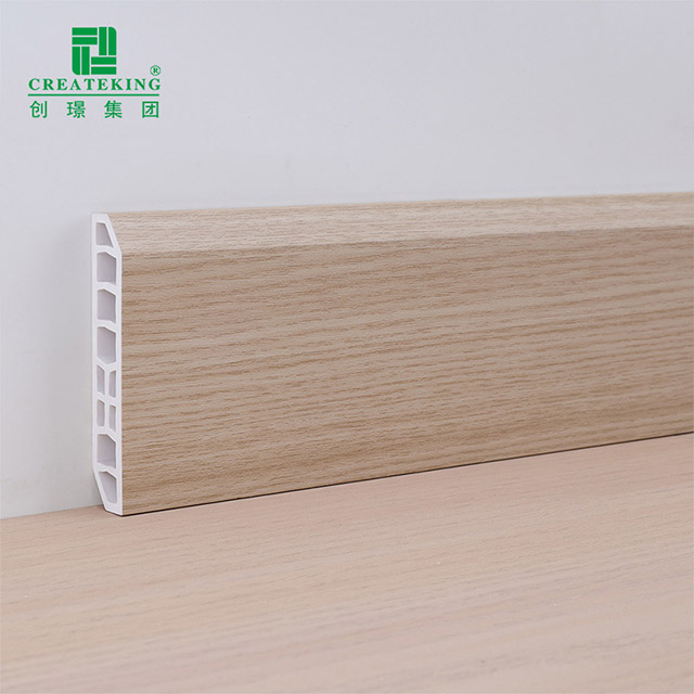 Плинтус из ПВХ 75*15 мм