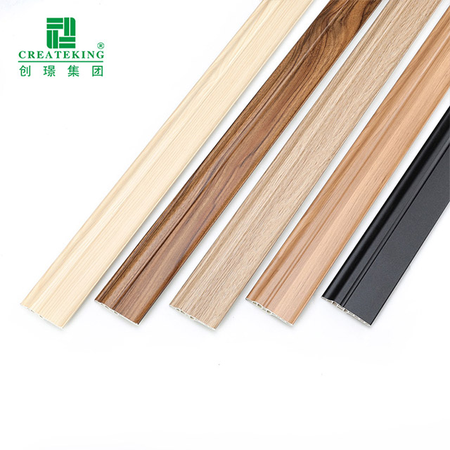 Полый плинтус из ПВХ 70*16 мм с несколькими полостями