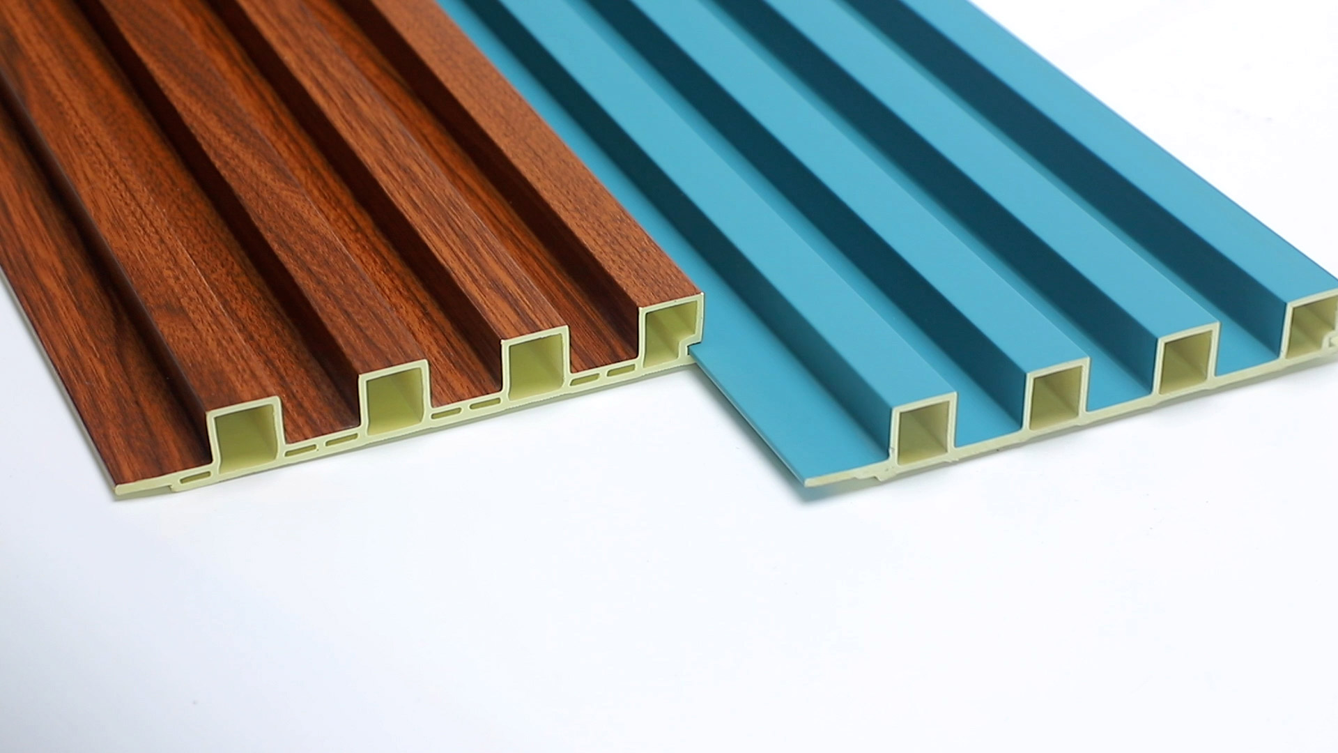 Панель внутренней стены WPC с деревянным зерном 169*22 мм