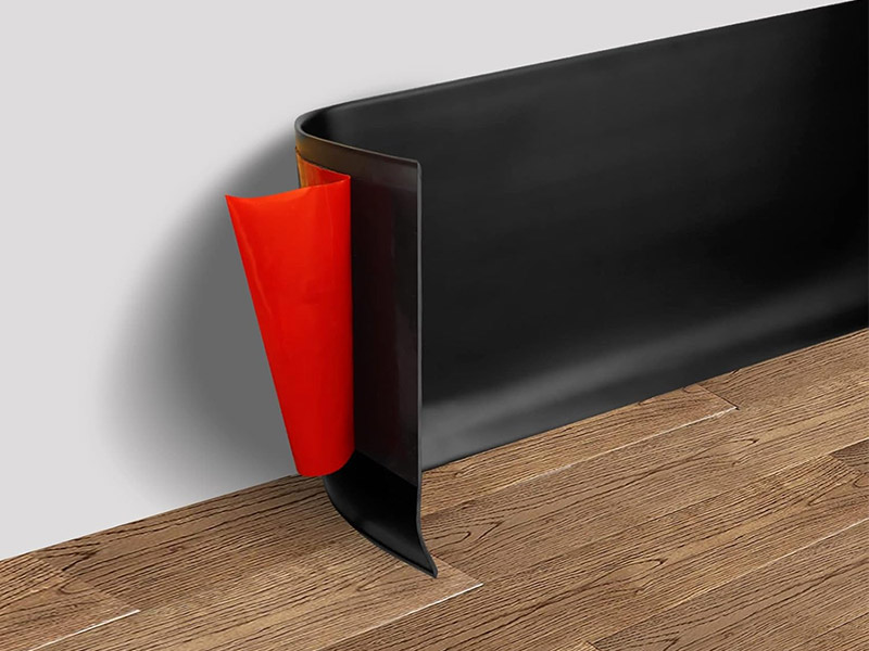 Резиновый плинтус