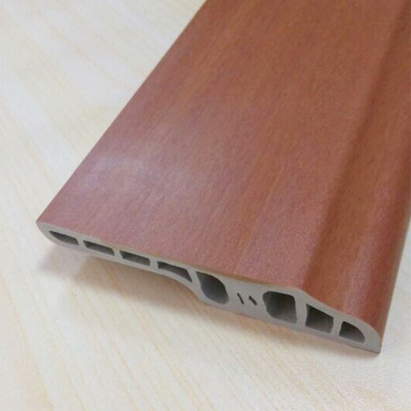 пластиковый плинтус