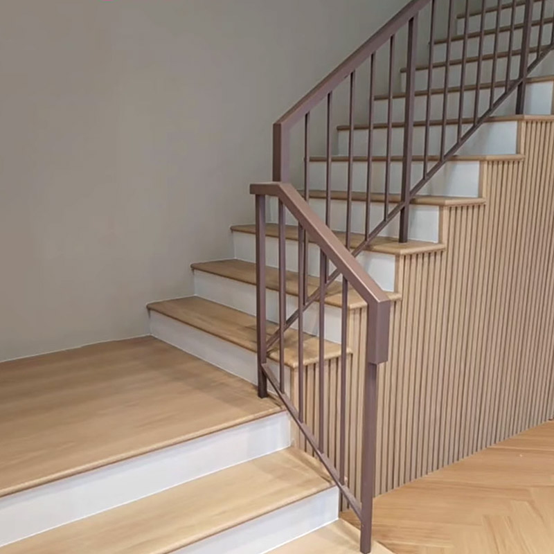 Нос лестницы круглой формы SPC 40*19,75 мм