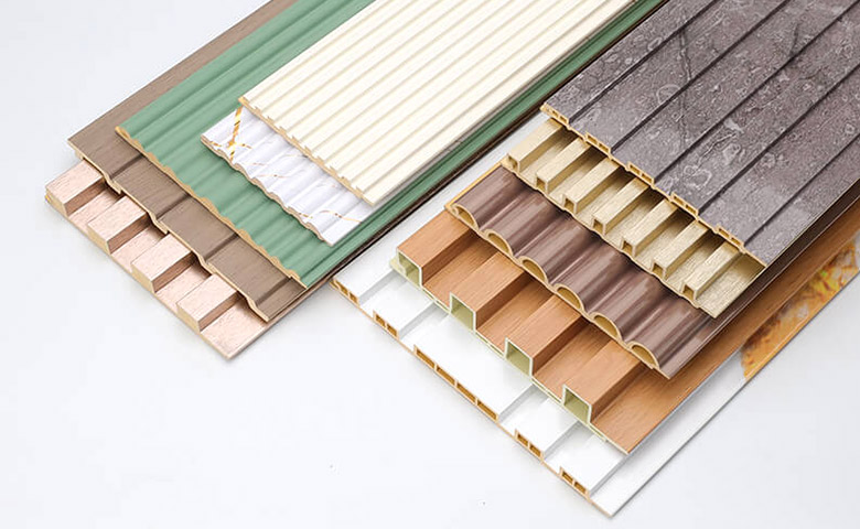 Можно ли использовать стеновые панели на потолке?