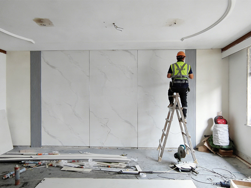 Как установить стеновые панели из углеродного кристалла?