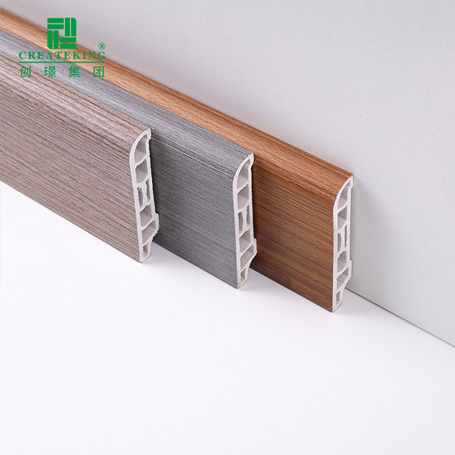 Плинтус из ПВХ с деревянным зерном 60*15 мм