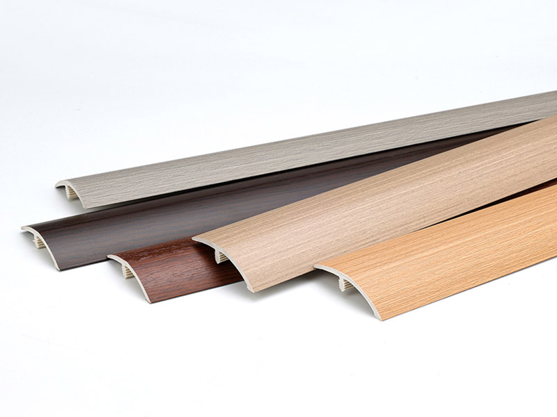 Редуктор для пола из ПВХ 48*7,5 мм