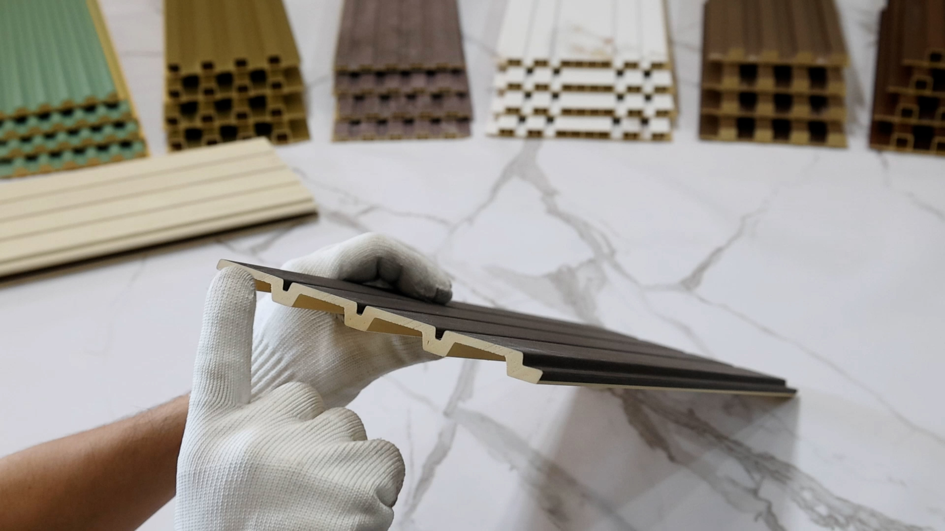 170*11 мм рифленые стеновые панели из ПВХ с отделкой деревом (GS170-11)