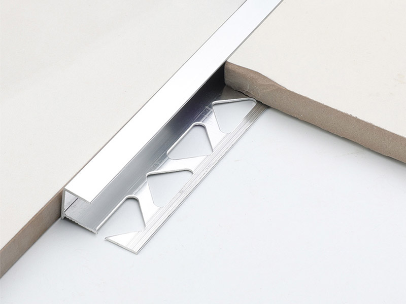 С-образная отделка края плитки