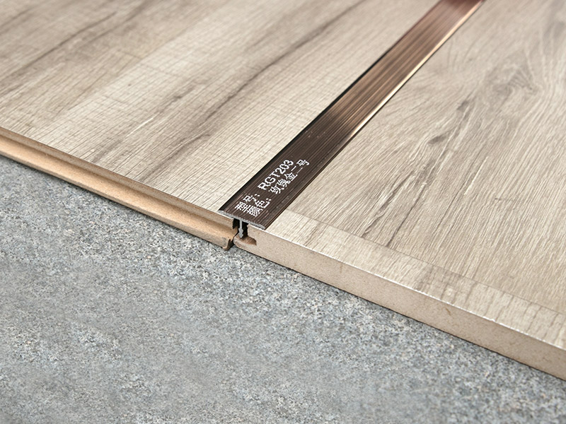 Т-образная алюминиевая накладка