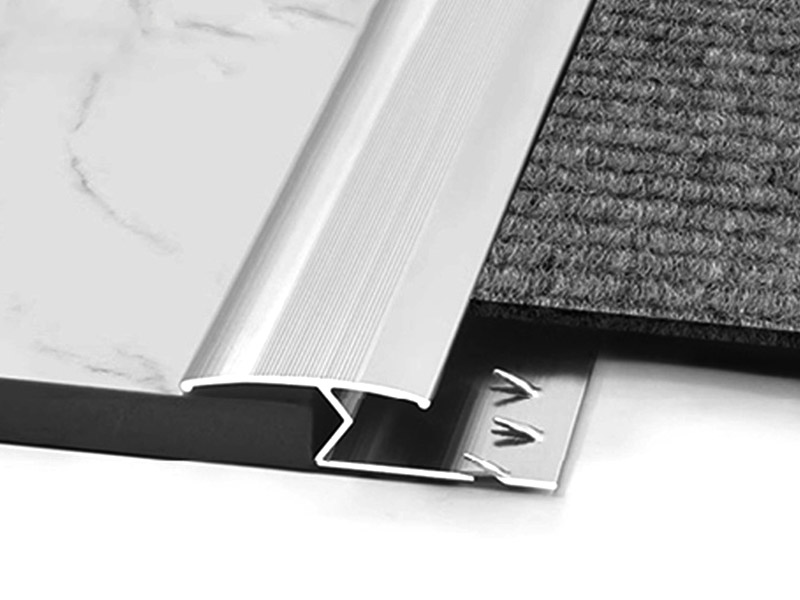 Как называется полоса между ковром и полом?