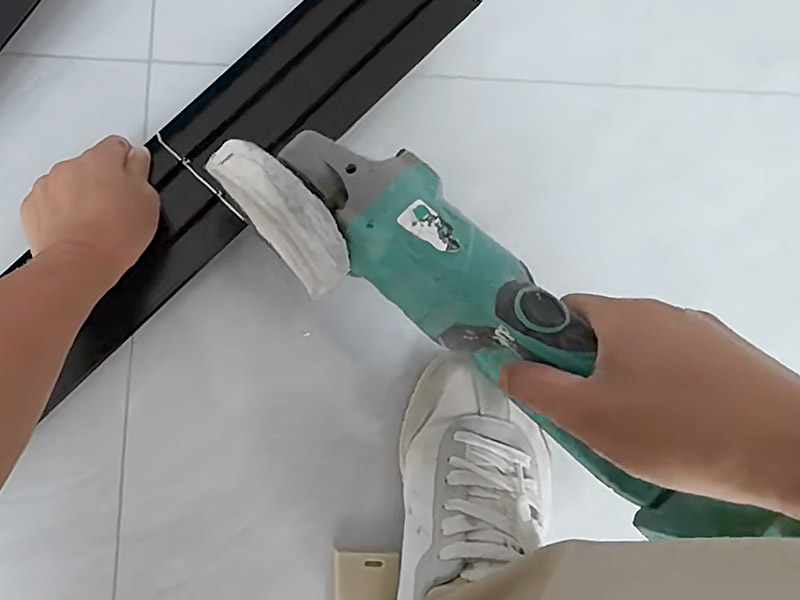 Как установить отделку алюминиевой плитки?