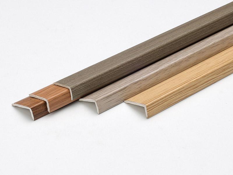 Г-образные планки для деревянного пола