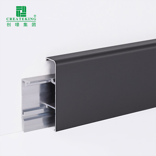 Металлический плинтус 50*9 мм