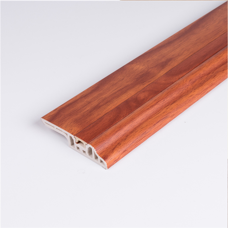 пластиковый плинтус