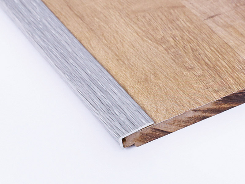 Г-образные планки для деревянного пола