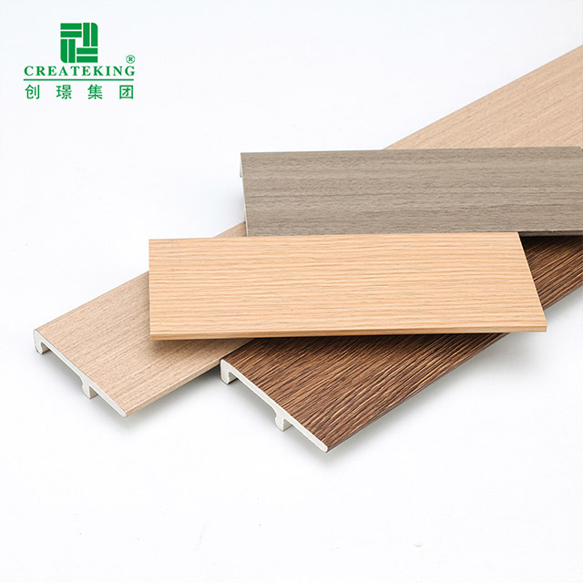 Плинтус с зажимом из ПВХ 60*12 мм