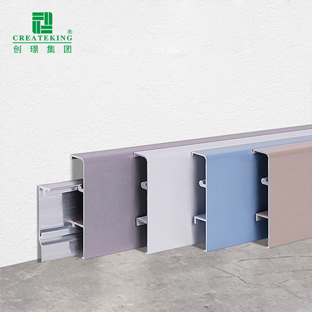 Металлический плинтус 50*9 мм