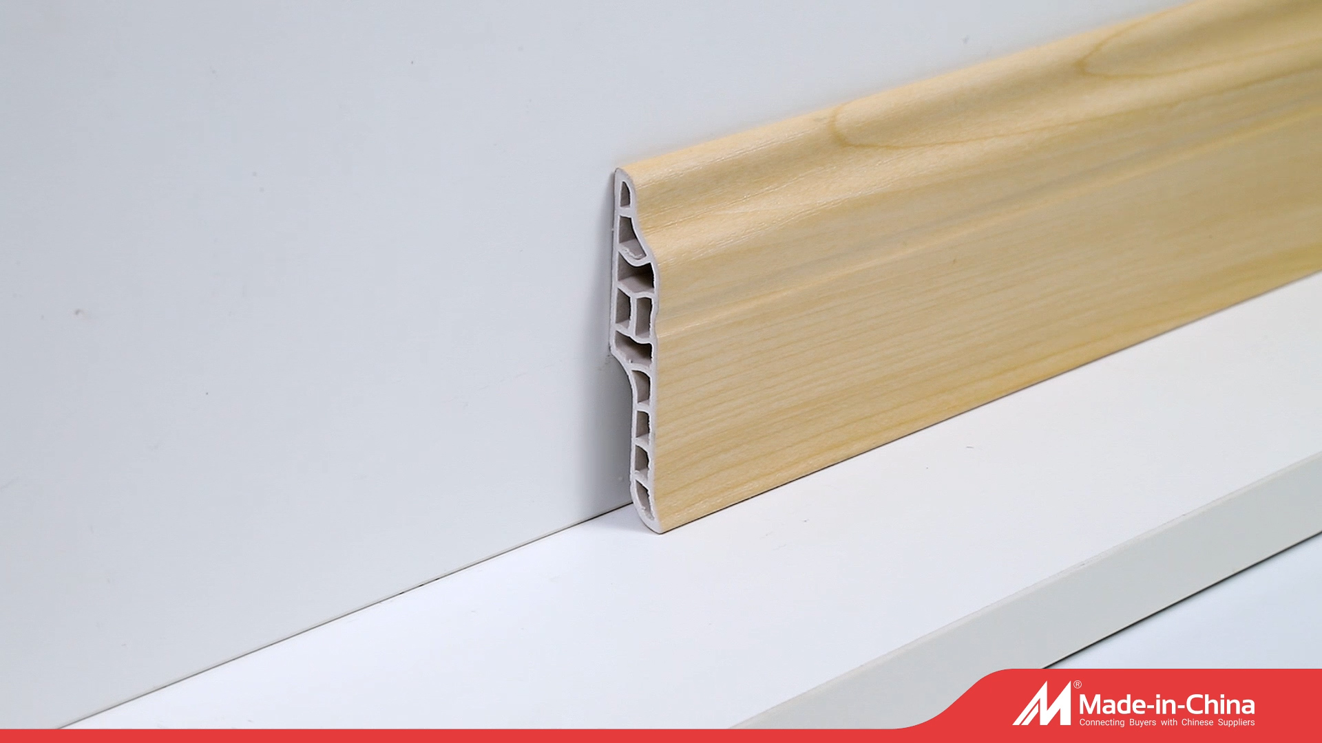 70*16 мм полый плинтус из ПВХ с несколькими полостями (SDF70)