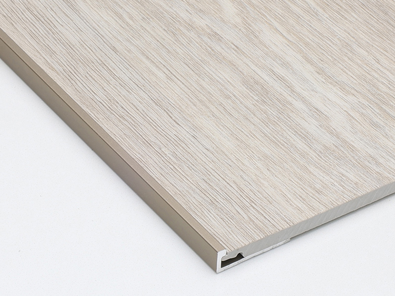 Отделка пола C-каналом