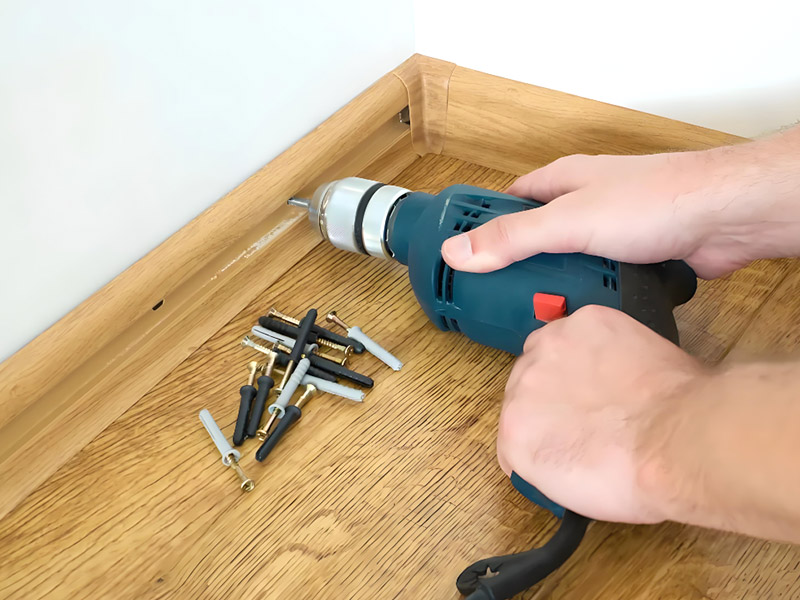 Каковы методы установки плинтусов?