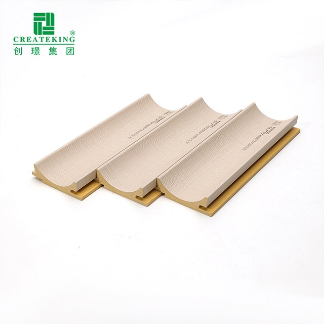 Стеновые панели из ПВХ с внутренней дугой 51,7*15 мм с рифлением