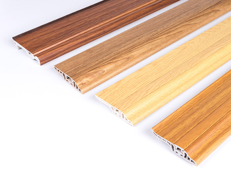 Плинтус с языком ягненка из ПВХ 70*13,5 мм