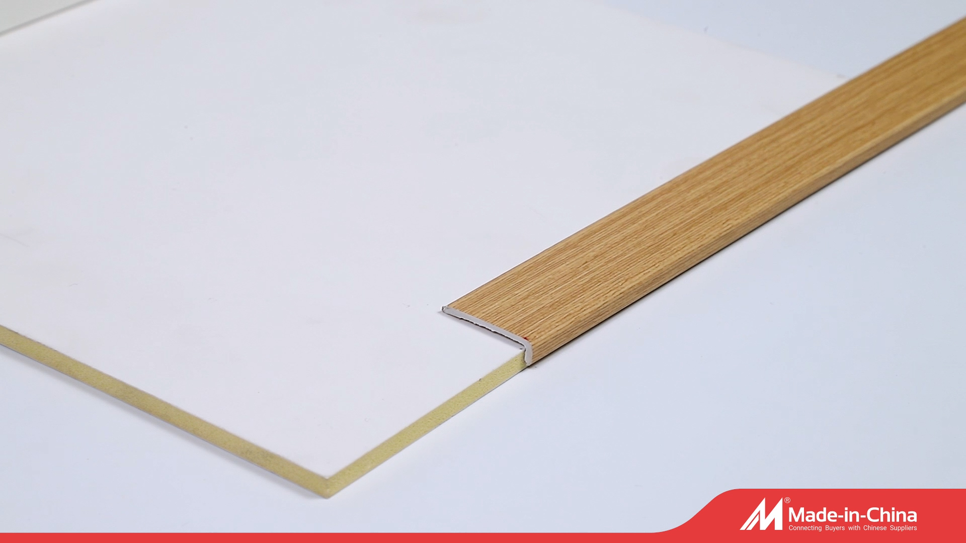 24*4 мм L-образная кромка пола SPC (STE24*4)