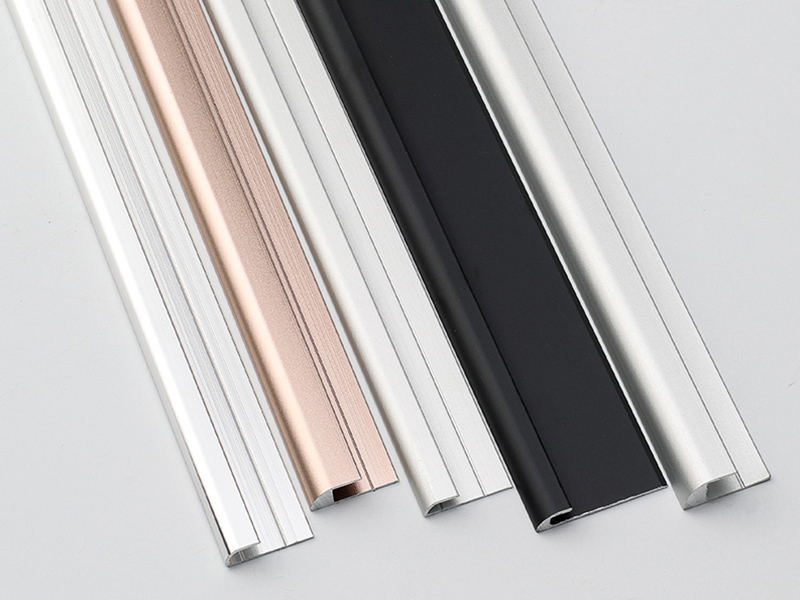 Алюминиевая переходная полоса для пола с квадратной крышкой