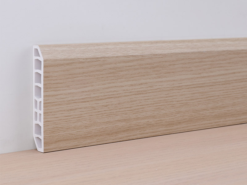 Плинтус из ПВХ 75*15 мм