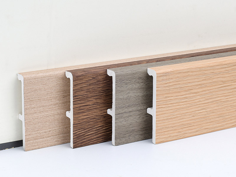 Плинтус с зажимом из ПВХ 60*12 мм