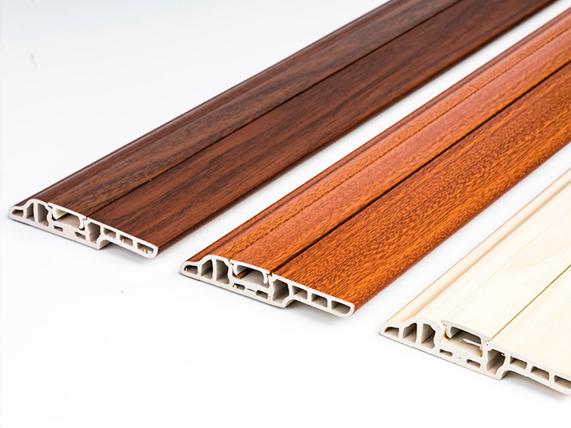 Плинтус для скрытых гвоздей из ПВХ 70*14 мм