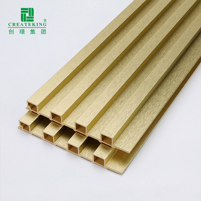 Стеновая панель с металлическим золотым рифлением 155*17 мм