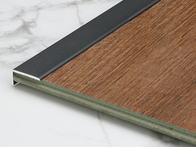 L-образная алюминиевая защитная полоса для края пола